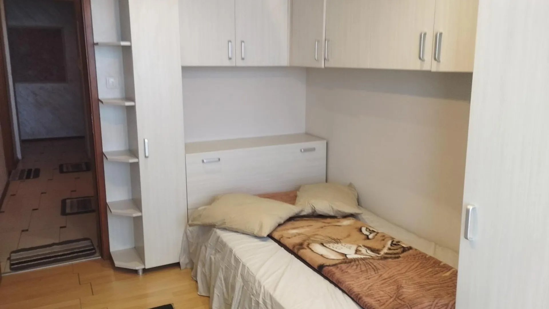 Апартамент Илиев Pomorie Apartment